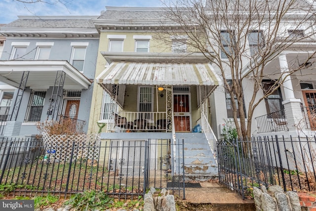 view of front of house with covered porch