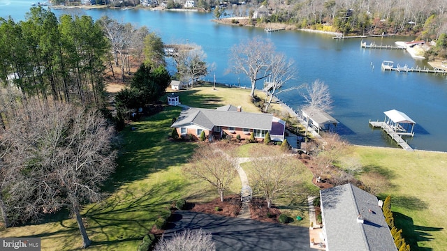 bird's eye view featuring a water view