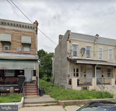 Listing photo 2 for 2307 W York St, Philadelphia PA 19132