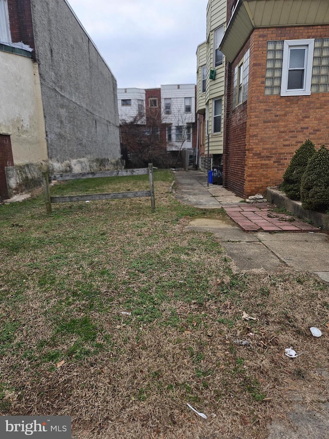 Listing photo 3 for 1004 S 60th St, Philadelphia PA 19143