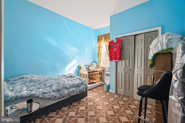 bedroom with a closet