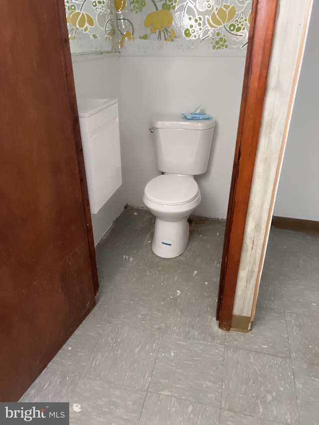 bathroom featuring toilet