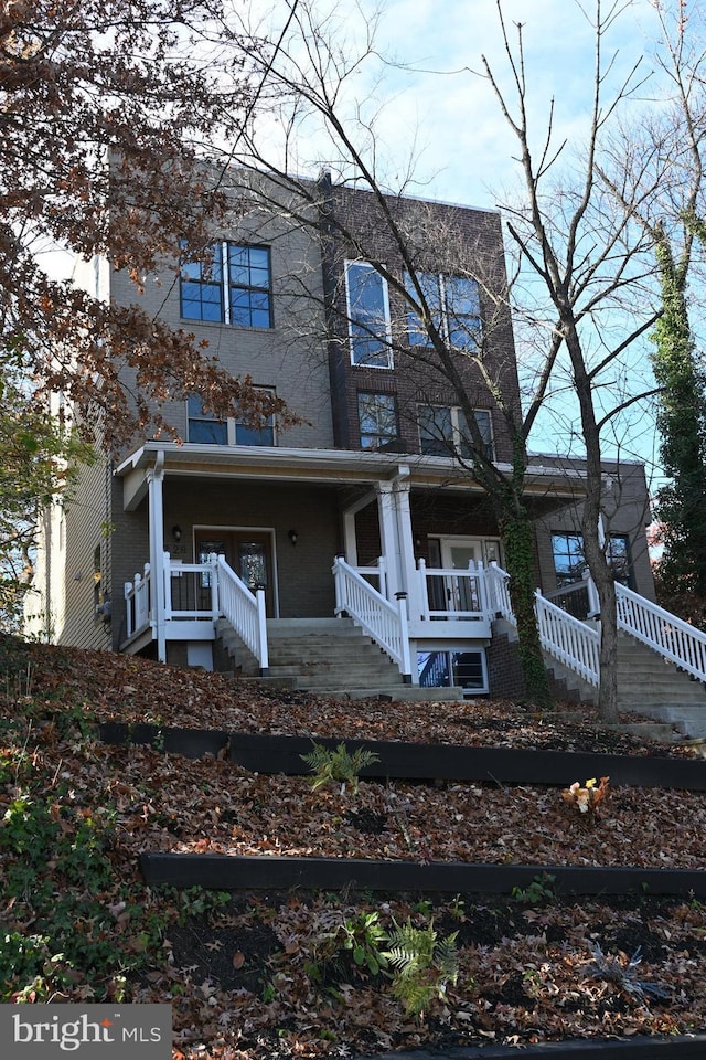 view of front of house featuring covered porch