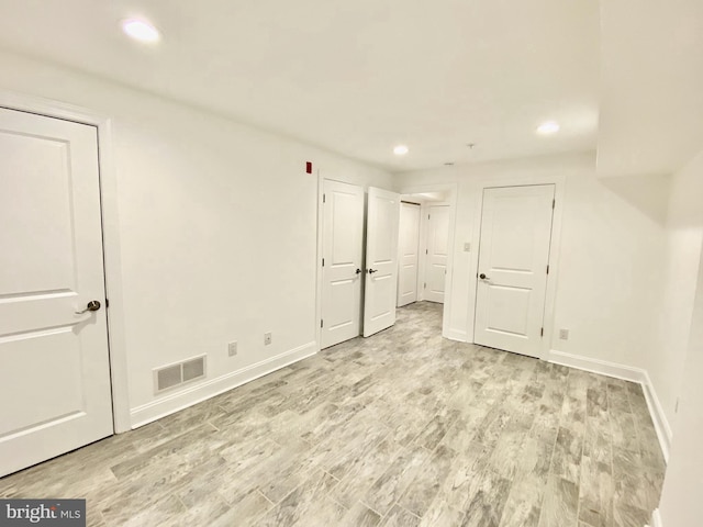 empty room featuring light hardwood / wood-style flooring