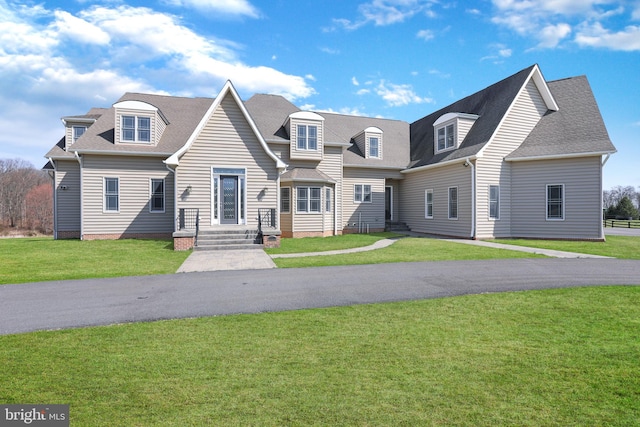 view of front of house with a front yard