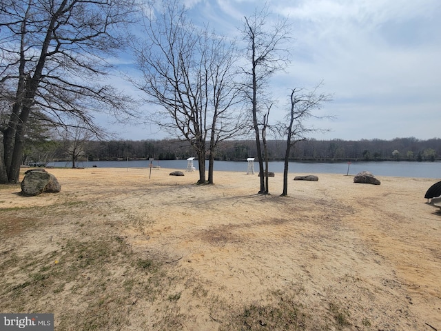 view of yard with a water view