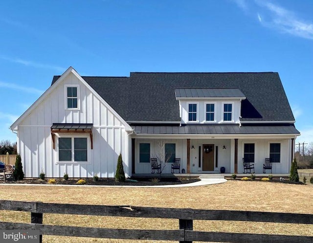 modern farmhouse featuring covered porch