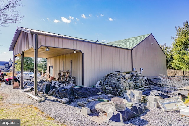 view of outdoor structure