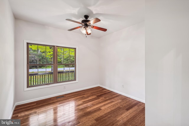 unfurnished room featuring wood-type flooring and ceiling fan