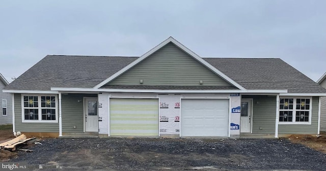 view of front facade featuring a garage