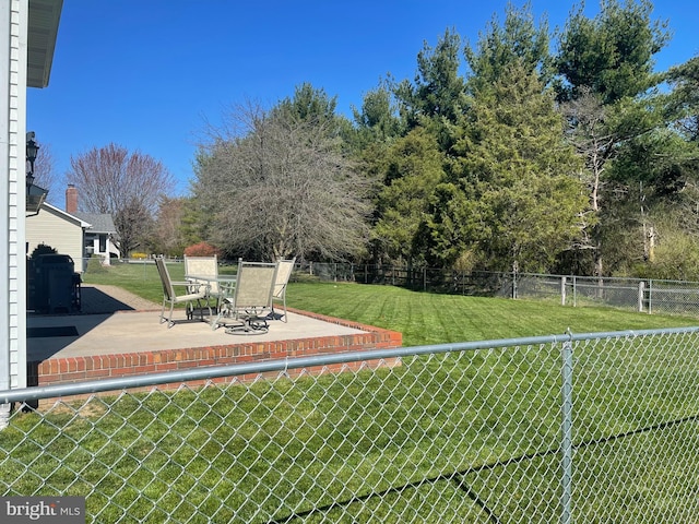 view of yard with a patio