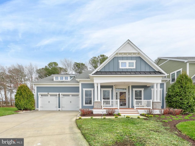 craftsman-style home featuring a front yard and a porch