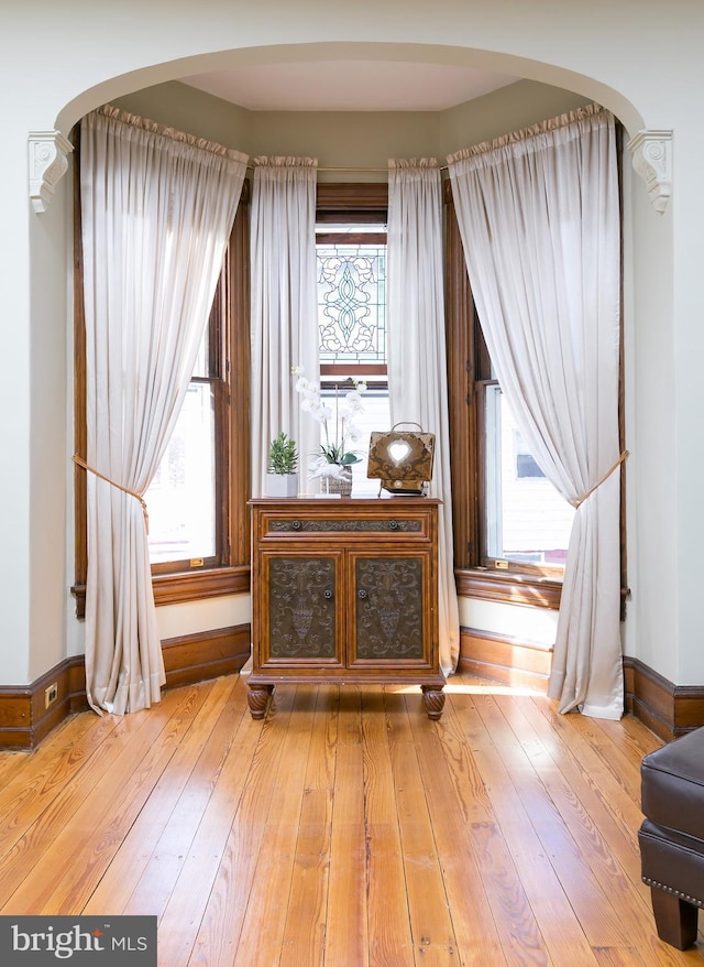 sitting room featuring hardwood / wood-style floors