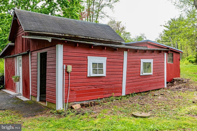 view of property exterior