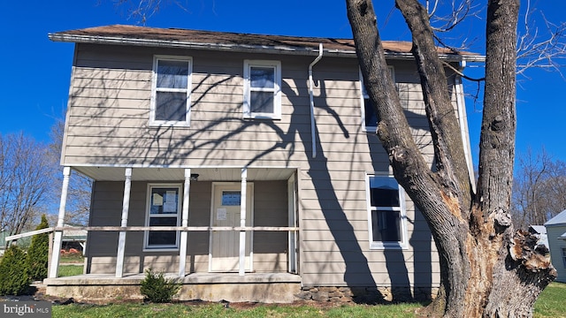 view of front of house with covered porch