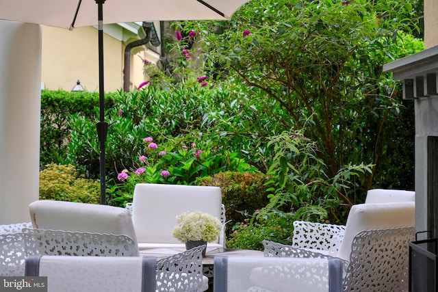 view of patio / terrace with an outdoor hangout area