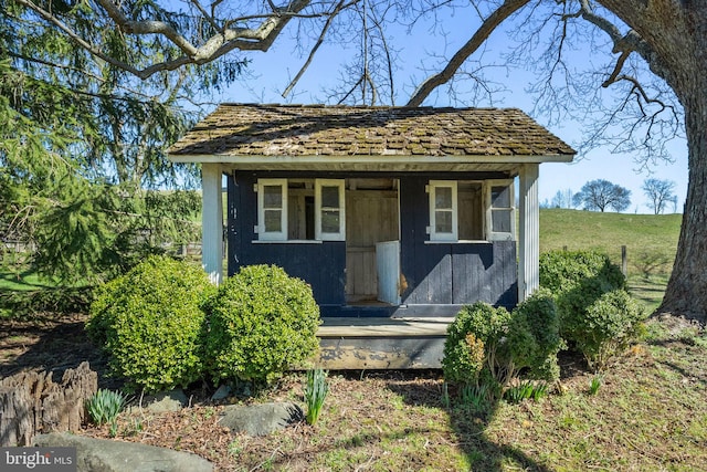 view of outbuilding