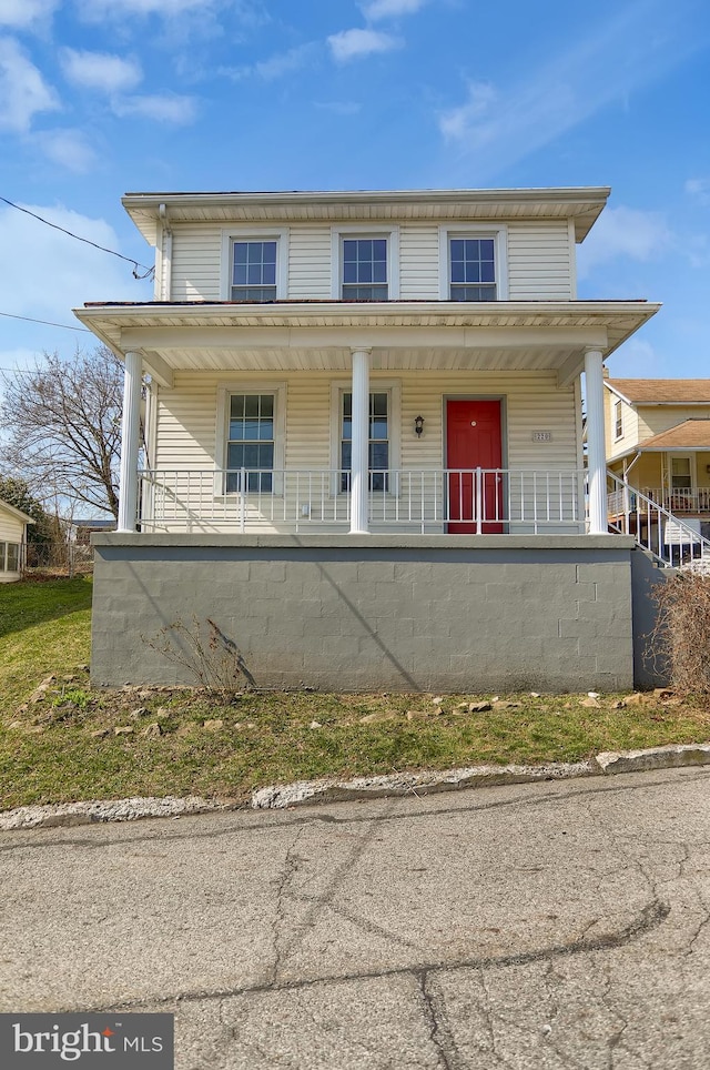 view of front of home with covered porch