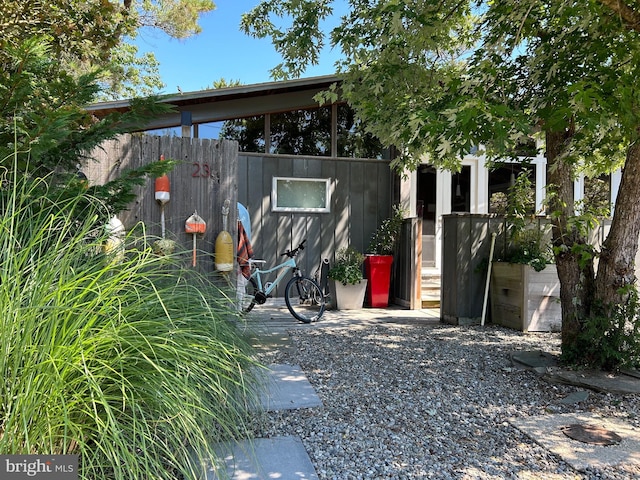 view of outbuilding