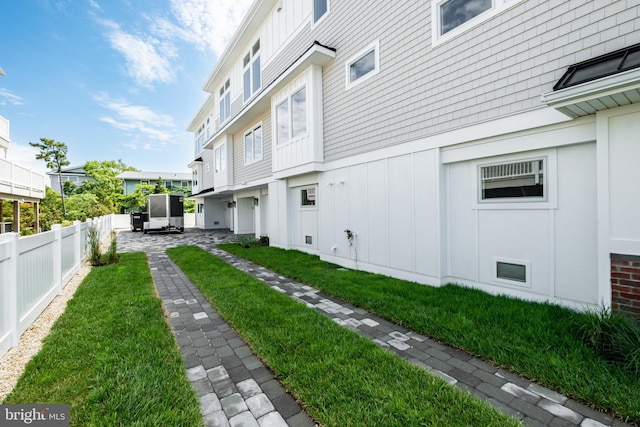 view of yard with a patio area