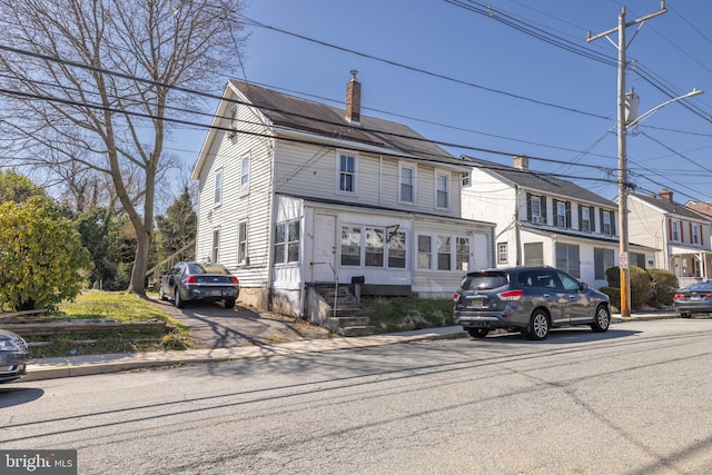 view of front of property