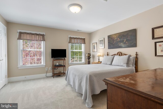 view of carpeted bedroom