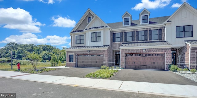 view of front facade featuring a garage