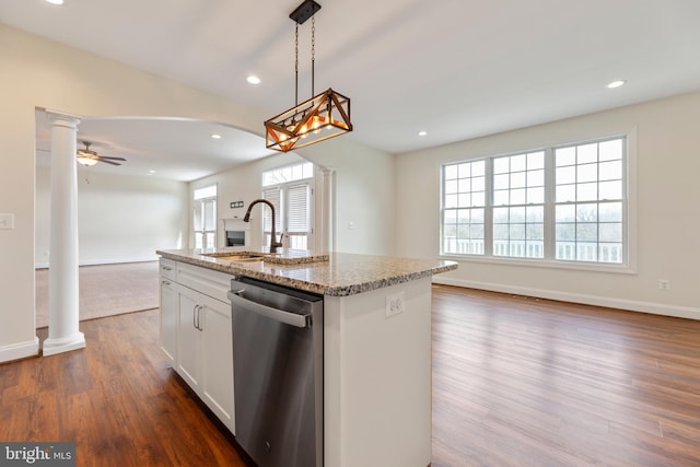 kitchen featuring ceiling fan, an island with sink, white cabinets, dishwasher, and dark hardwood / wood-style flooring