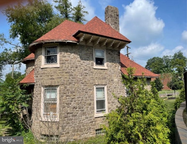 view of side of property