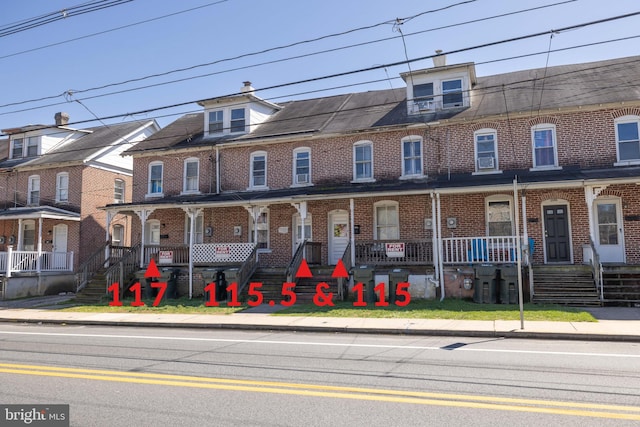 view of front of house with a porch