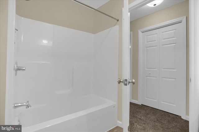 bathroom with shower / bathtub combination