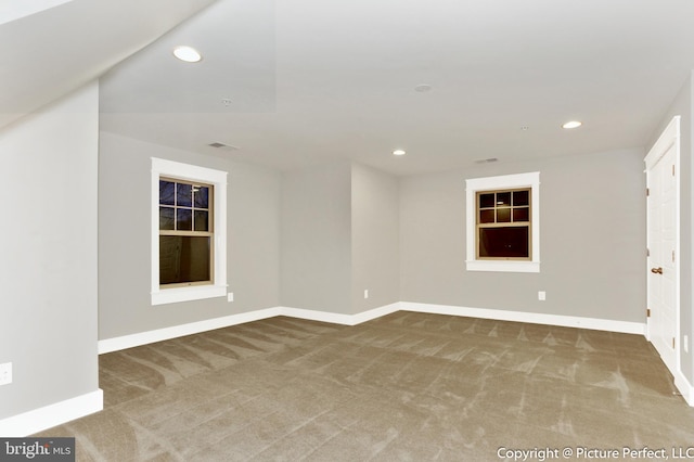 view of carpeted spare room