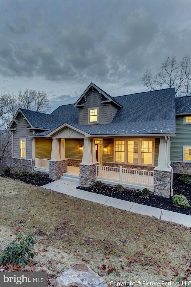 craftsman-style house featuring a porch