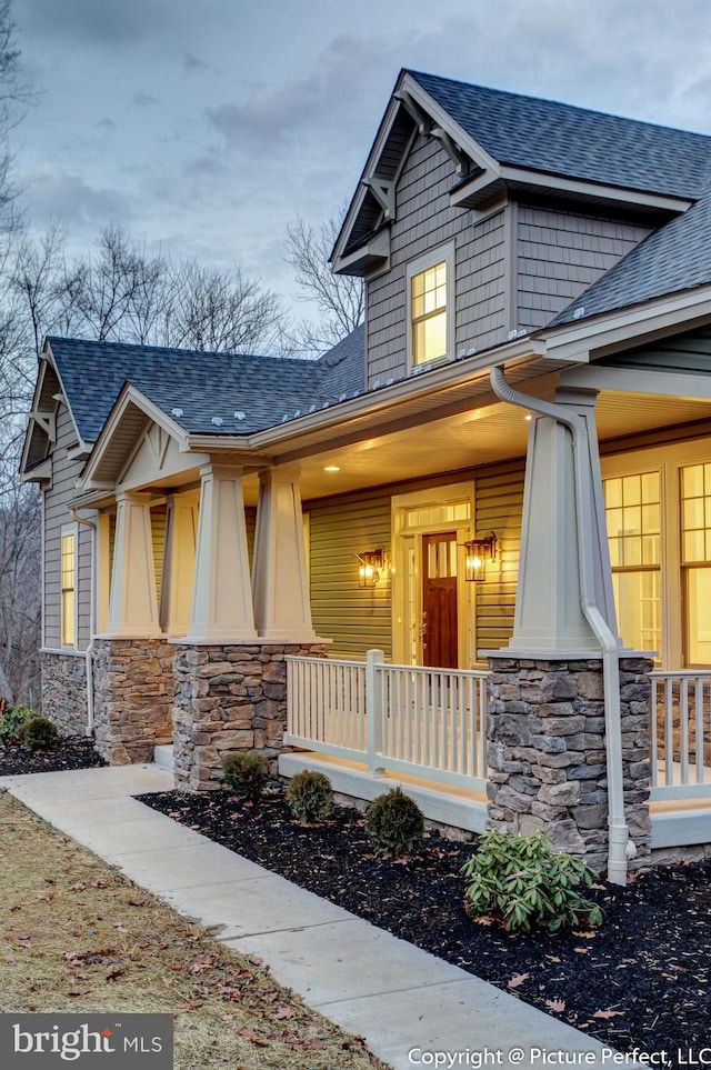 view of front of home with covered porch