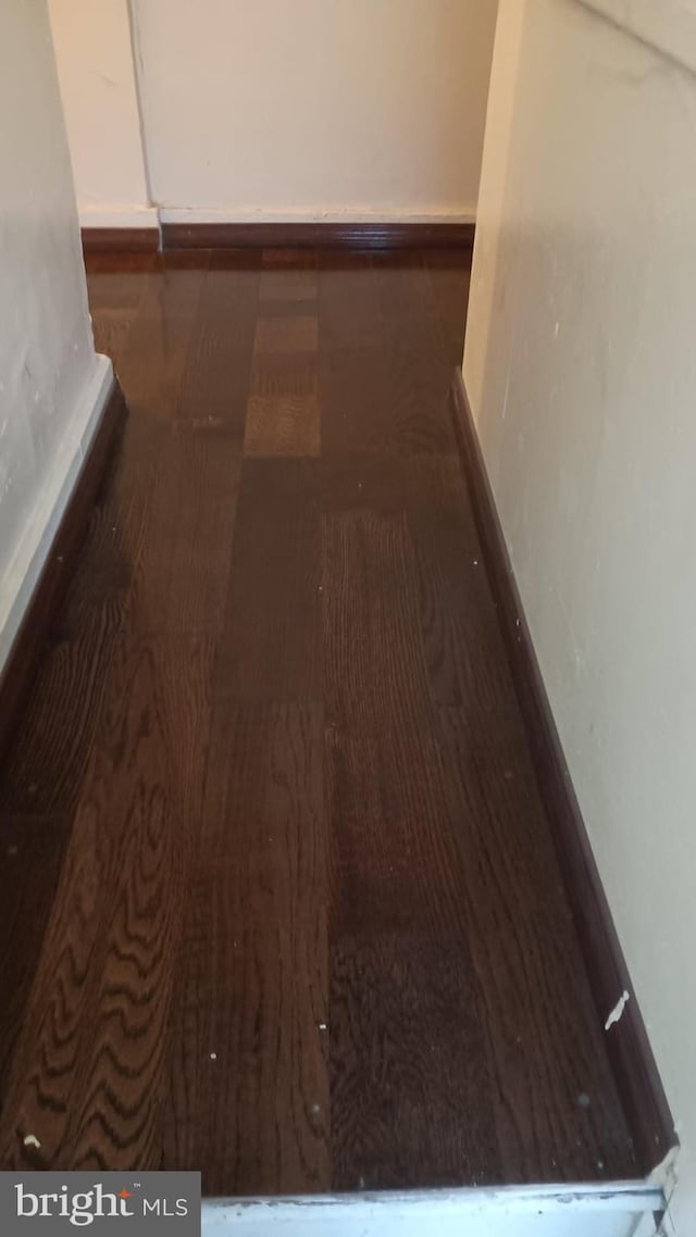 room details with dark hardwood / wood-style floors