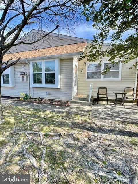 view of front of home featuring a patio