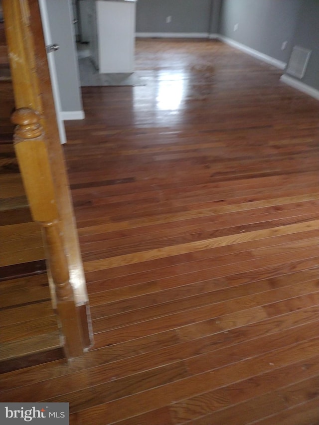 interior details with dark hardwood / wood-style floors