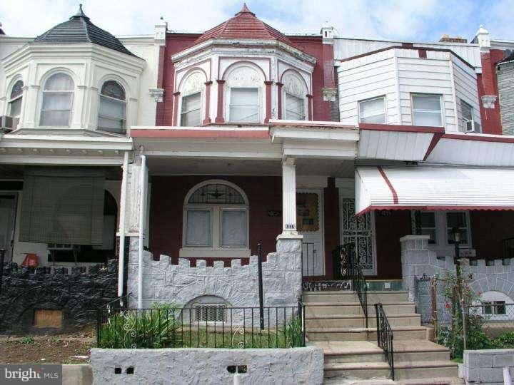 view of front of house featuring covered porch