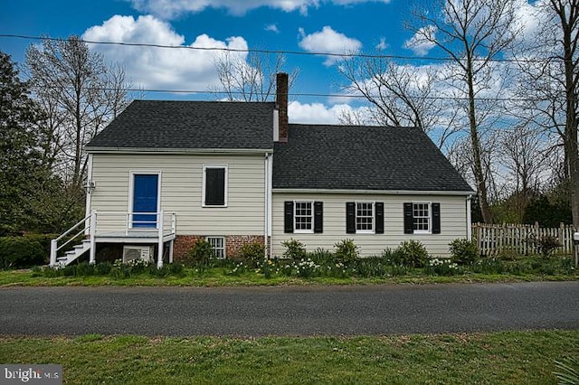 view of front of property