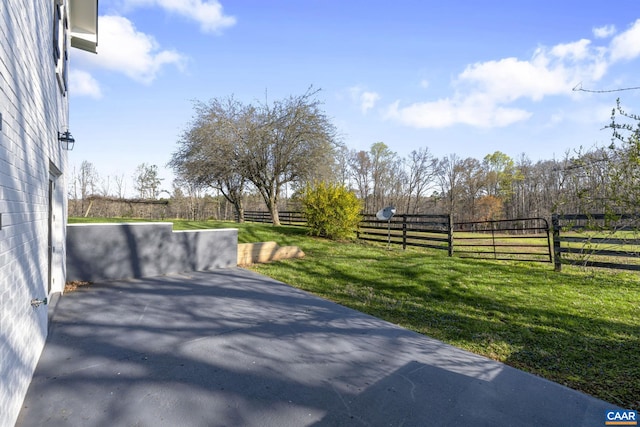 exterior space featuring a rural view