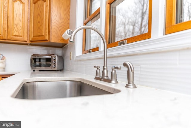 interior details with tasteful backsplash and sink