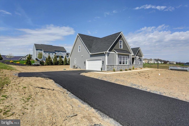 view of front facade with a garage