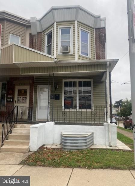 view of front facade with a porch