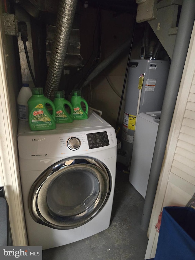 laundry area featuring washer / clothes dryer and water heater