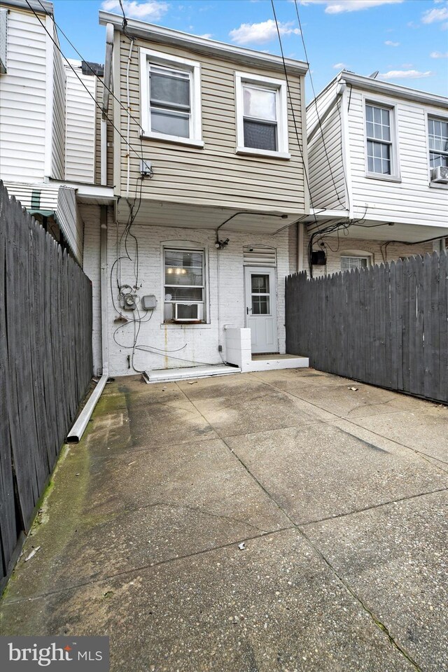 view of front of house featuring a patio area