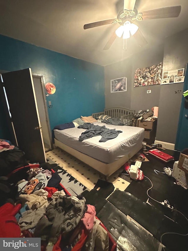 bedroom featuring ceiling fan