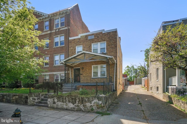 view of front of house