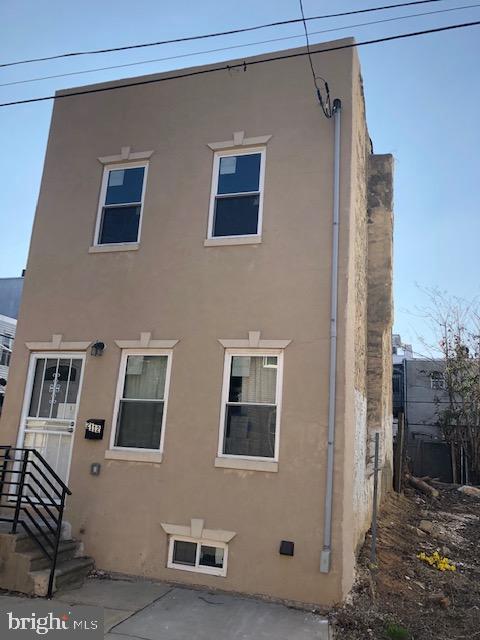 2112 Fernon St, Philadelphia PA, 19145, 2 bedrooms, 1 bath townhouse for sale