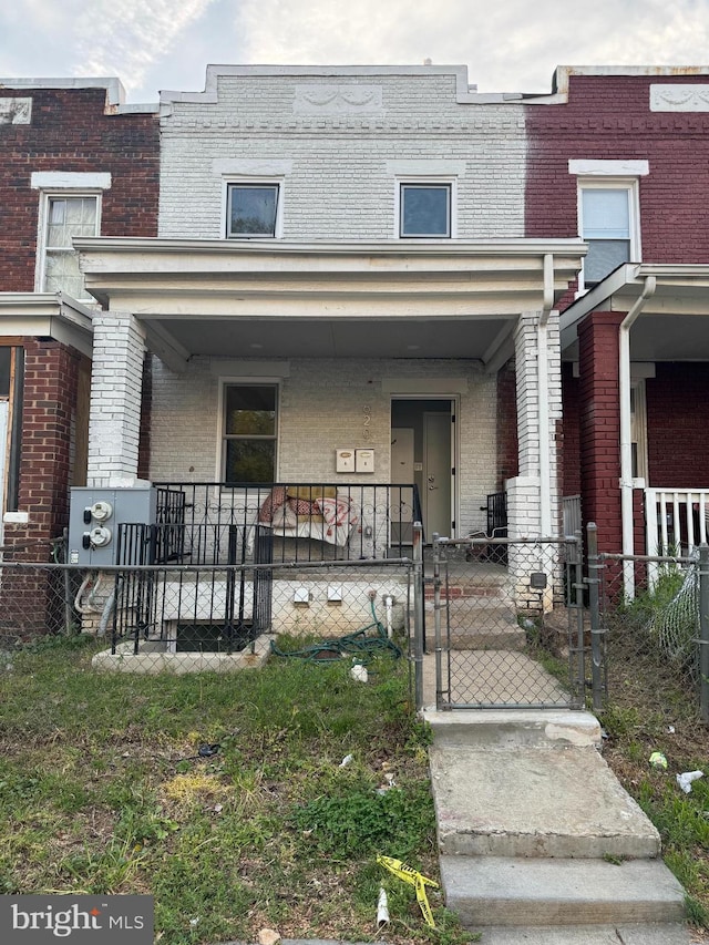 view of front facade with covered porch