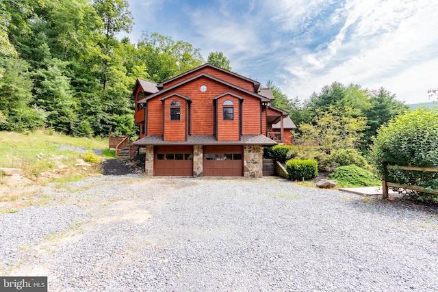 view of front facade featuring a garage